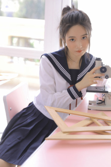 女孩输了让对方随便处理自己